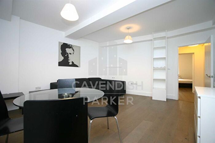 3 Bedroom Flat To Rent In Old Street, Shoreditch, London, EC1V