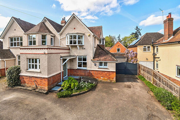 6 Bedroom Semi-Detached House For Sale In Shinfield Road, Reading, Berkshire, RG2