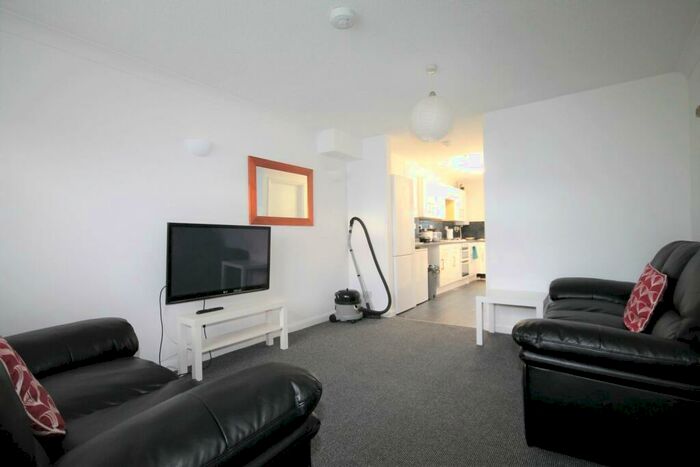 1 Bedroom Semi-Detached House To Rent In Room, Regency Place, Canterbury, CT1