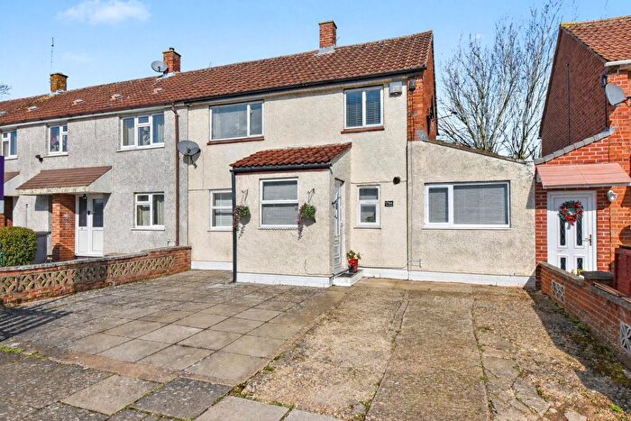 4 Bedroom Semi Detached House For Sale In York Road, Corby, NN18