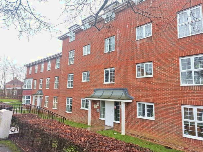 2 Bedroom Flat To Rent In Cole Green Lane, Welwyn Garden City, AL7