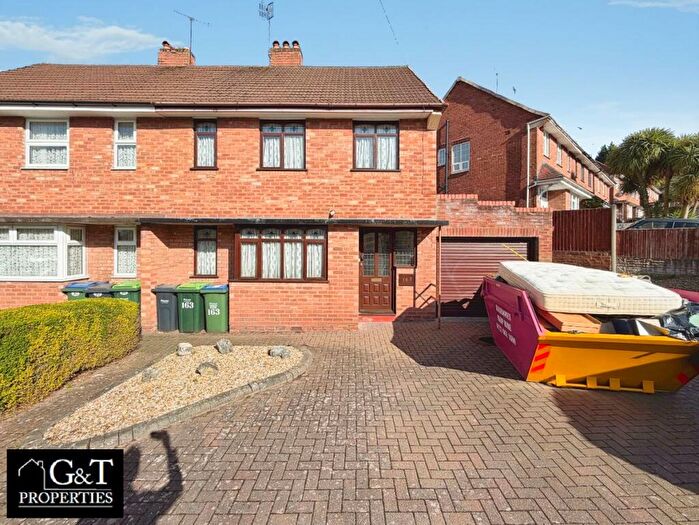 3 Bedroom Semi Detached House For Sale In Station Road, Cradley Heath, B64