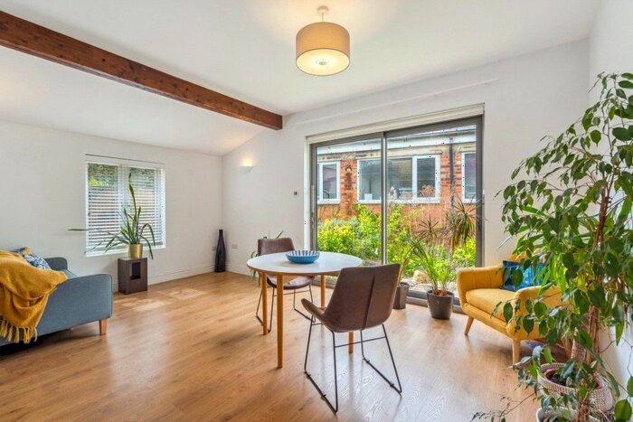 1 Bedroom Flat To Rent In Old High Street, Headington, OX3