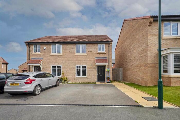 3 Bedroom Semi-Detached House For Sale In Corngrave Road, Saltburn By The Sea, TS12