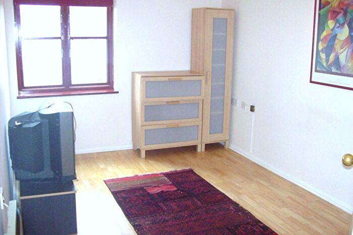 1 Bedroom Flat To Rent In Plymouth Wharf, London, E14