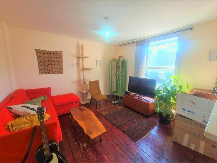 2 Bedroom Flat To Rent In Manor Road, London, N16