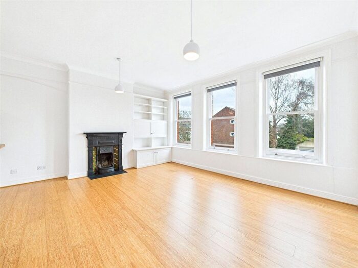 Studio For Sale In St Margarets Road, St Margarets, TW1