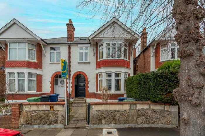 5 Bedroom House To Rent In Boileau Road, Ealing, W5