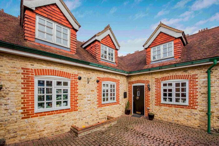3 Bedroom Mews House To Rent In Breakspear Mews, Breakspear Road North, Harefield, Uxbridge, UB9