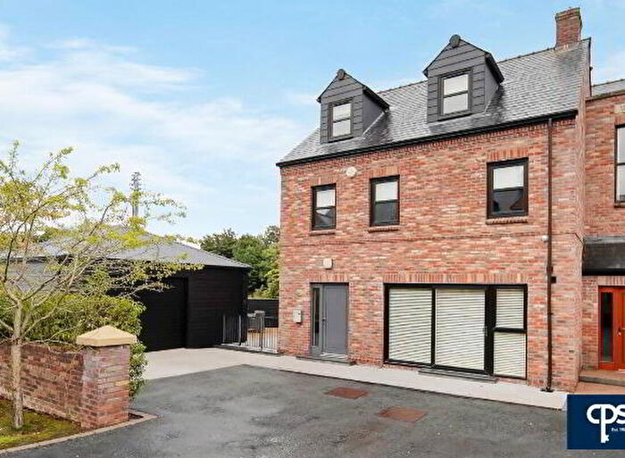 4 Bedroom Semi-Detached House For Sale In Castle Mews, Omagh, BT70