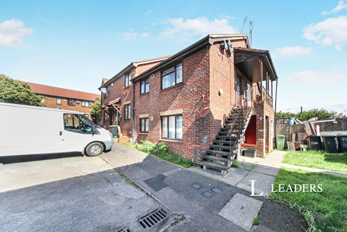 Studio To Rent In Coverdale, Luton, Bedfordshire, LU4