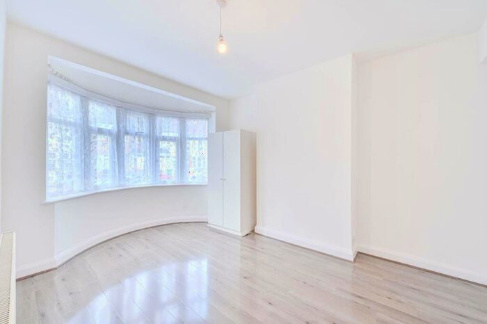 4 Bedroom House To Rent In Sanderstead Road, Leyton, London, E10