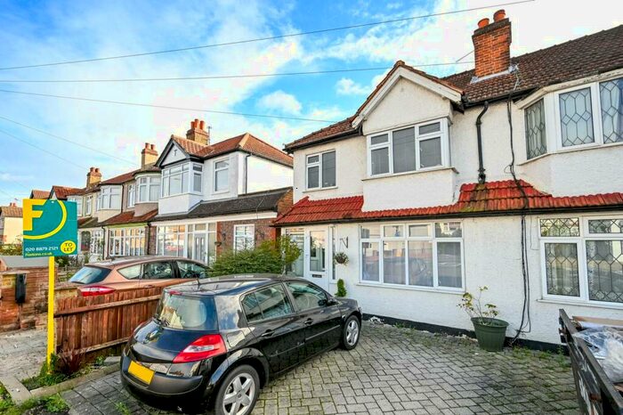 3 Bedroom House To Rent In Red Lion Road, Tolworth, Surbiton, KT6