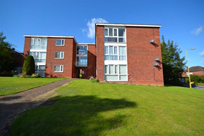 2 Bedroom Flat To Rent In Pahang Place, Baldwins Lane, Croxley Green, Hertfordshire, WD3