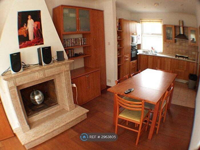 3 Bedroom Maisonette To Rent In Racton Road, London, SW6
