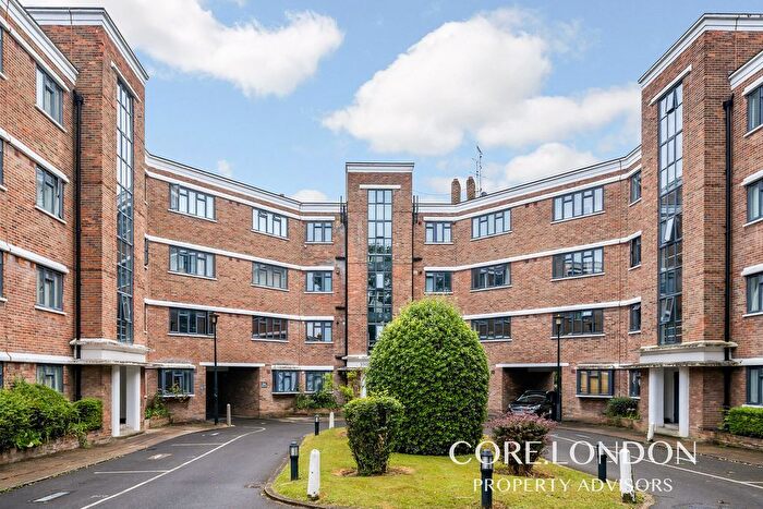 2 Bedroom Flat To Rent In Kingsbridge Avenue, London, W3