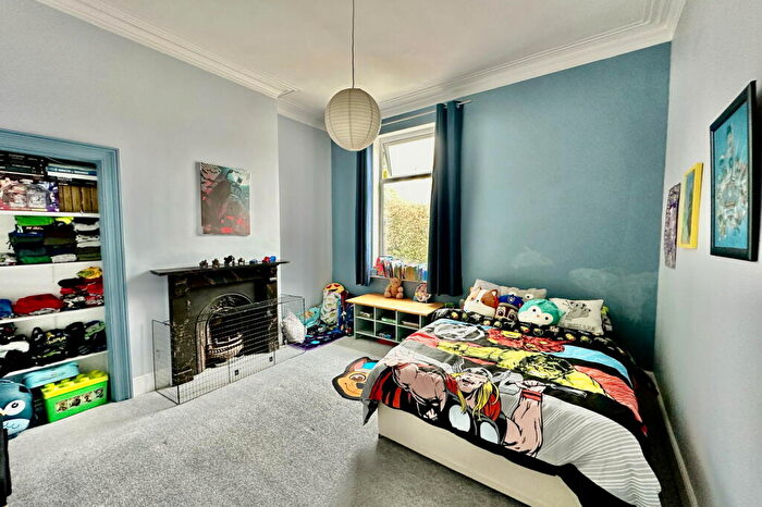 3 Bedroom Terraced House For Sale In Morpeth Street, Hull, HU3
