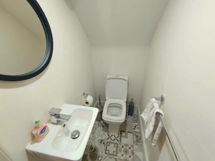6 Bedroom Terraced House To Rent In Needham Road, Liverpool, L7