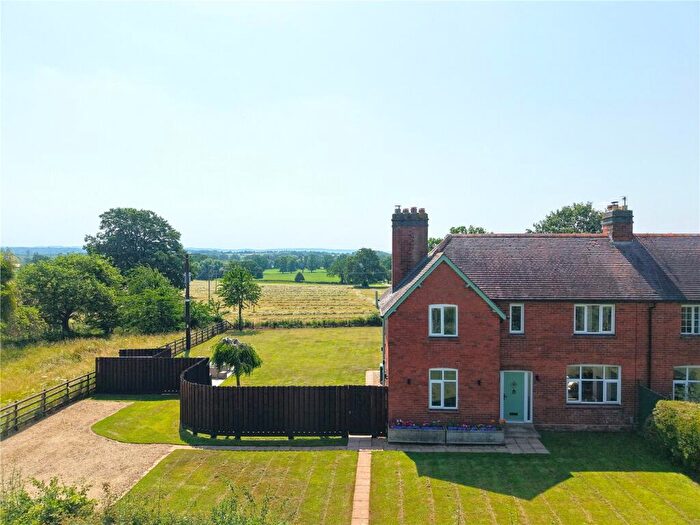 3 Bedroom Semi-Detached House For Sale In Taynton, Gloucester, Gloucestershire, GL19