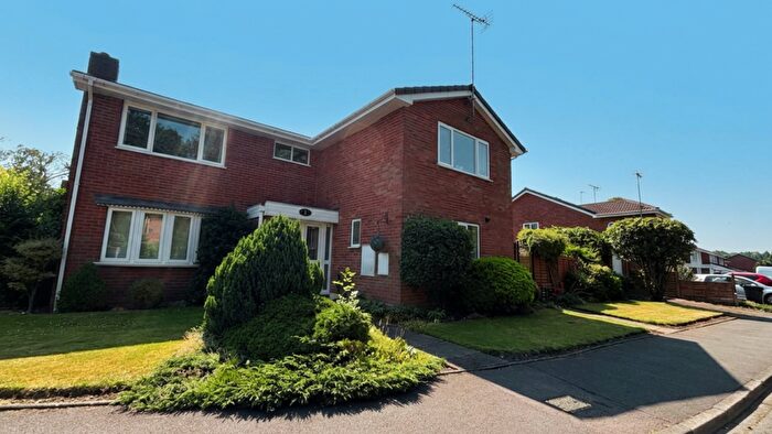 4 Bedroom Detached House For Sale In Lynwood Drive, Blakedown, Kidderminster, DY10