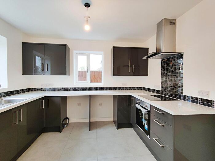 4 Bedroom Detached House To Rent In Sutton Crescent, Freethorpe, Norwich, NR13