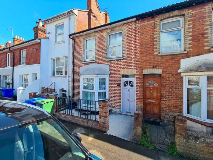 2 Bedroom Terraced House To Rent In Queens Road, Aldershot, GU11