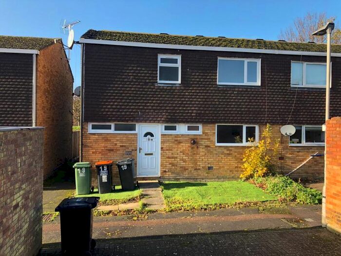 4 Bedroom Terraced House To Rent In Bloomsbury Gardens, Houghton Regis, Dunstable, LU5