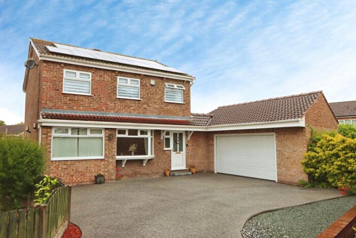4 Bedroom Detached House For Sale In Rothbury Close, Sothall, Sheffield, S20