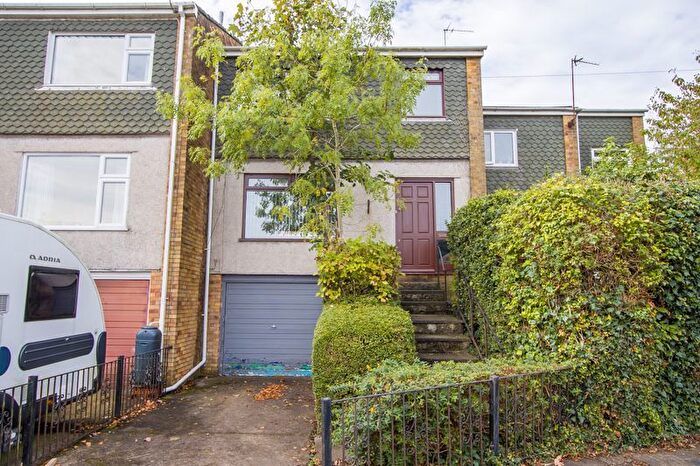 3 Bedroom Terraced House For Sale In Uppercliff Drive, Penarth, CF64