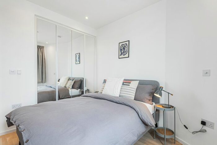 1 Bedroom Flat To Rent In Queens Road, Reading, RG1