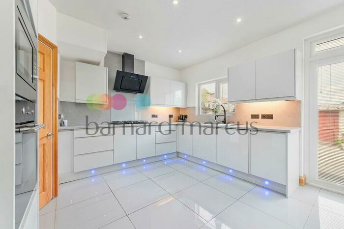 3 Bedroom House To Rent In Nutfield Road, Thornton Heath, CR7