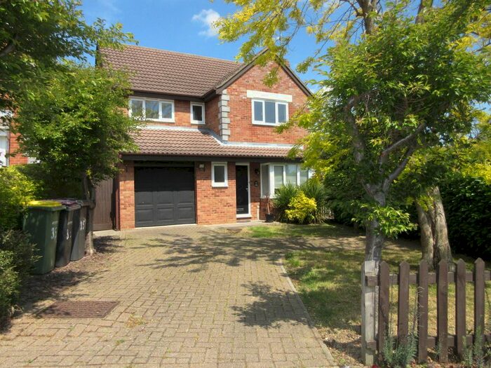 4 Bedroom Detached House To Rent In Barnwell Drive, Hockley, SS5