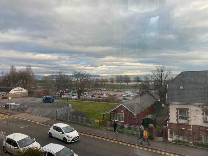 4 Bedroom Property To Rent In Bryn Road, Brynmill, Swansea, SA2