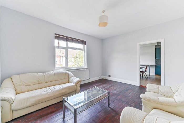 2 Bedroom Flat To Rent In Addiscombe Court Road, Croydon, CR0