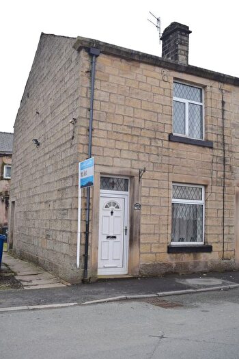 2 Bedroom Cottage To Rent In Nuttall Lane, Ramsbottom, BL0