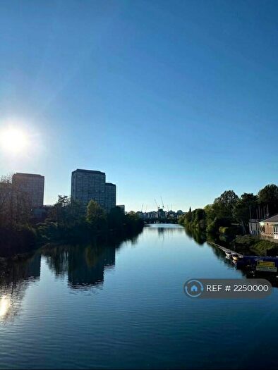 2 Bedroom Flat To Rent In Ritz Place, Glasgow, G5