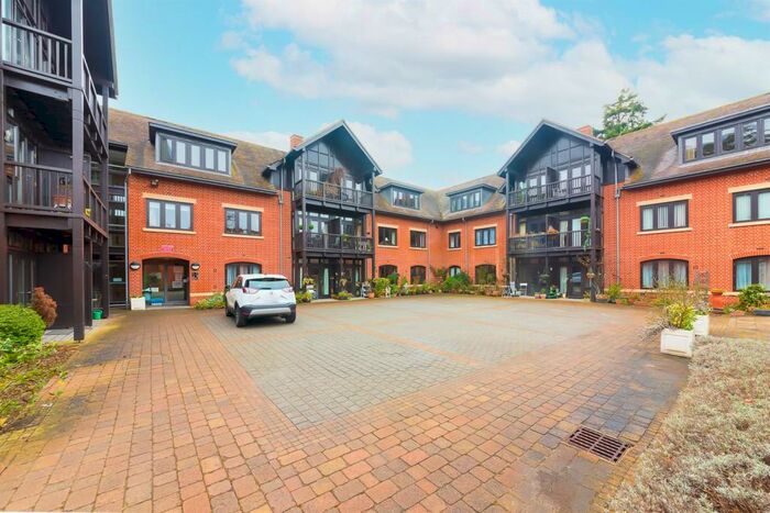 1 Bedroom Apartment To Rent In The Broccoli Cloisters, Woolf Drive, Wokingham, RG40