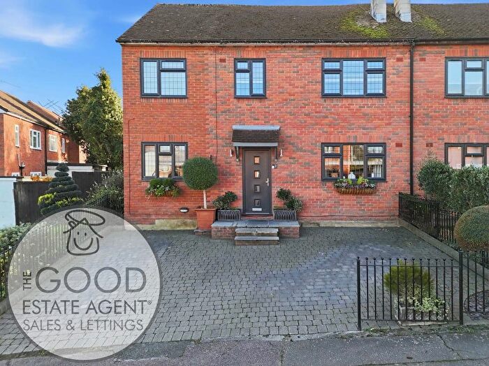 4 Bedroom Semi-Detached House For Sale In Paley Gardens, Loughton, IG10