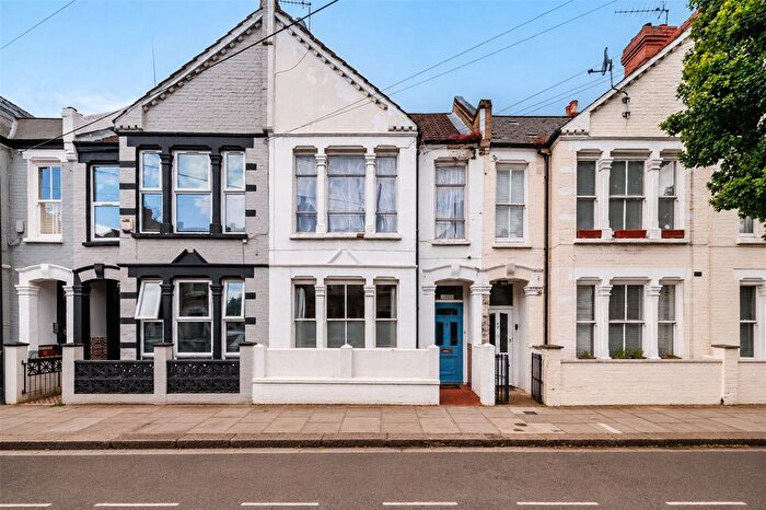 2 Bedroom Flat For Sale In Tynemouth Street, London, SW6