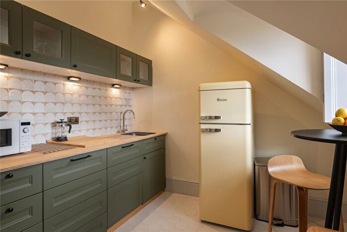 1 Bedroom Flat To Rent In Exeter, Devon, EX1