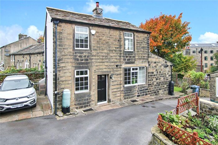 2 Bedroom Detached House For Sale In Lister Hill, Sutton-In-Craven, BD20