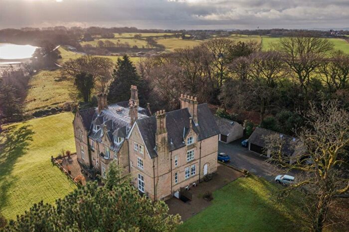 2 Bedroom Apartment For Sale In The Street, Dill Hall Brow, Heath Charnock, Chorley, PR6