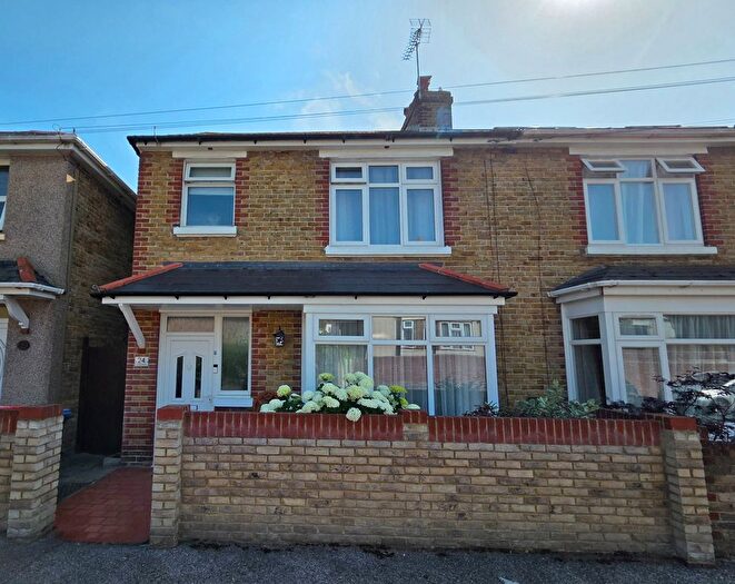 3 Bedroom Semi Detached House For Sale In Leopold Road, Ramsgate, CT11