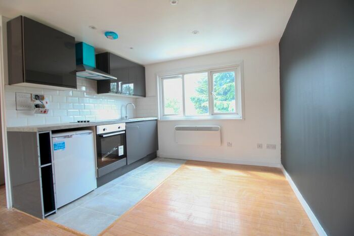 Studio To Rent In Silver Street, Edmonton, N18