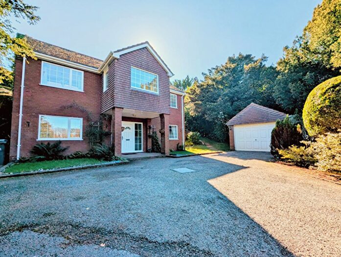 4 Bedroom Detached House For Sale In Watcombe Heights Road, Torquay, TQ1