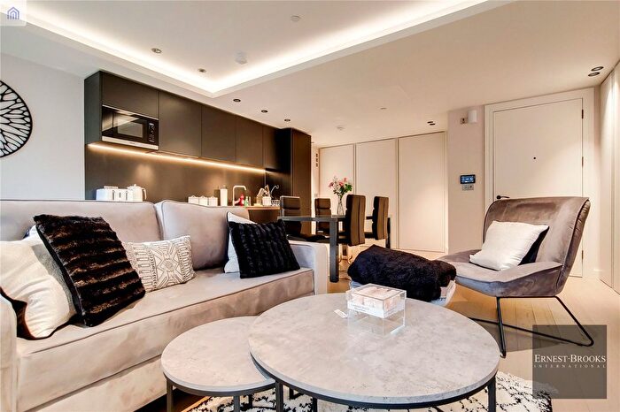 2 Bedroom Flat To Rent In Chapter House, - Parker Street, Holborn, WC2B