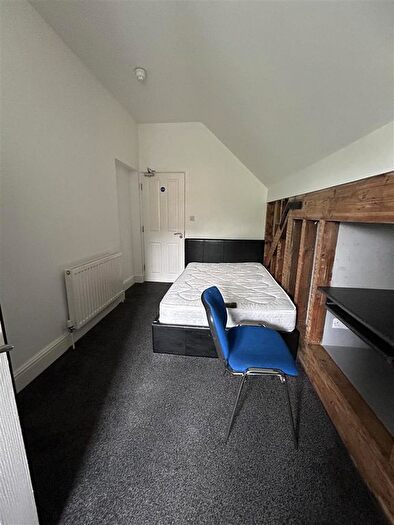 4 Bedroom Flat To Rent In Bolton Road, Salford, M6