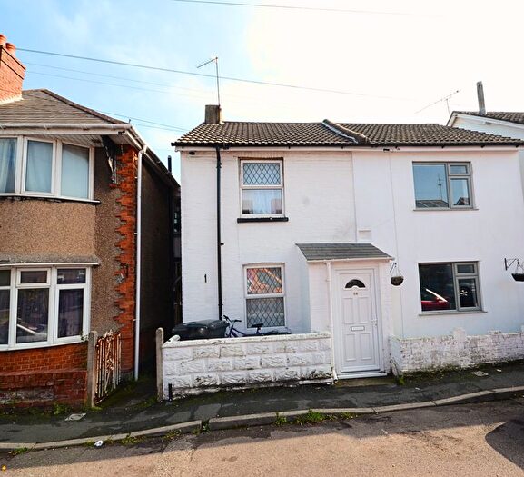 2 Bedroom Semi-Detached House For Sale In Spring Road, Bournemouth, BH1