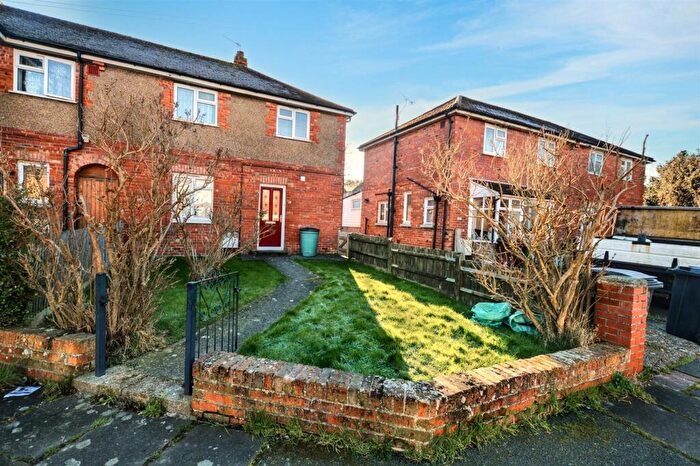 3 Bedroom House To Rent In Court Road, Eastbourne, BN22