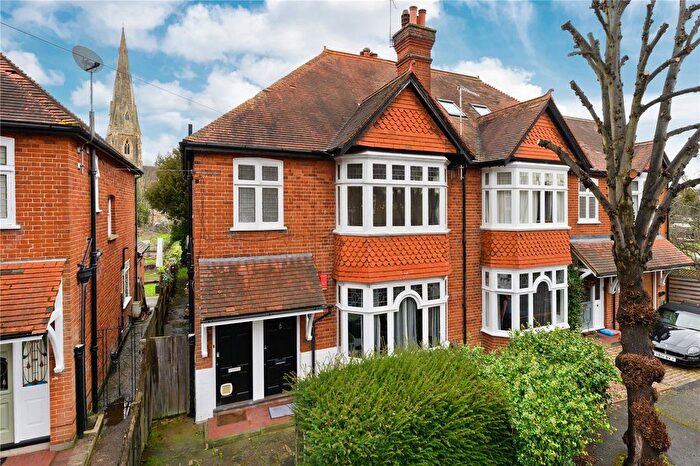 1 Bedroom Semi Detached House For Sale In Limes Road, Weybridge, Surrey, KT13